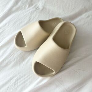Adidas Yeezy Slide Bone 🦴